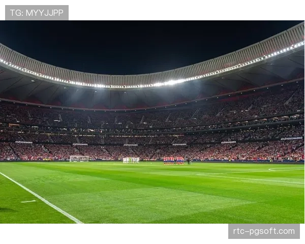 伯纳乌球场新顶棚通过最终测试，将于本月末欧冠比赛全面启用